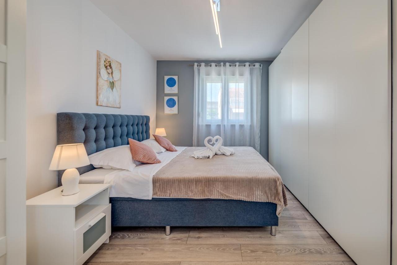 Summer Orchid - Spacious Duplex By The Beach & Ps5 Stobreč Eksteriør billede