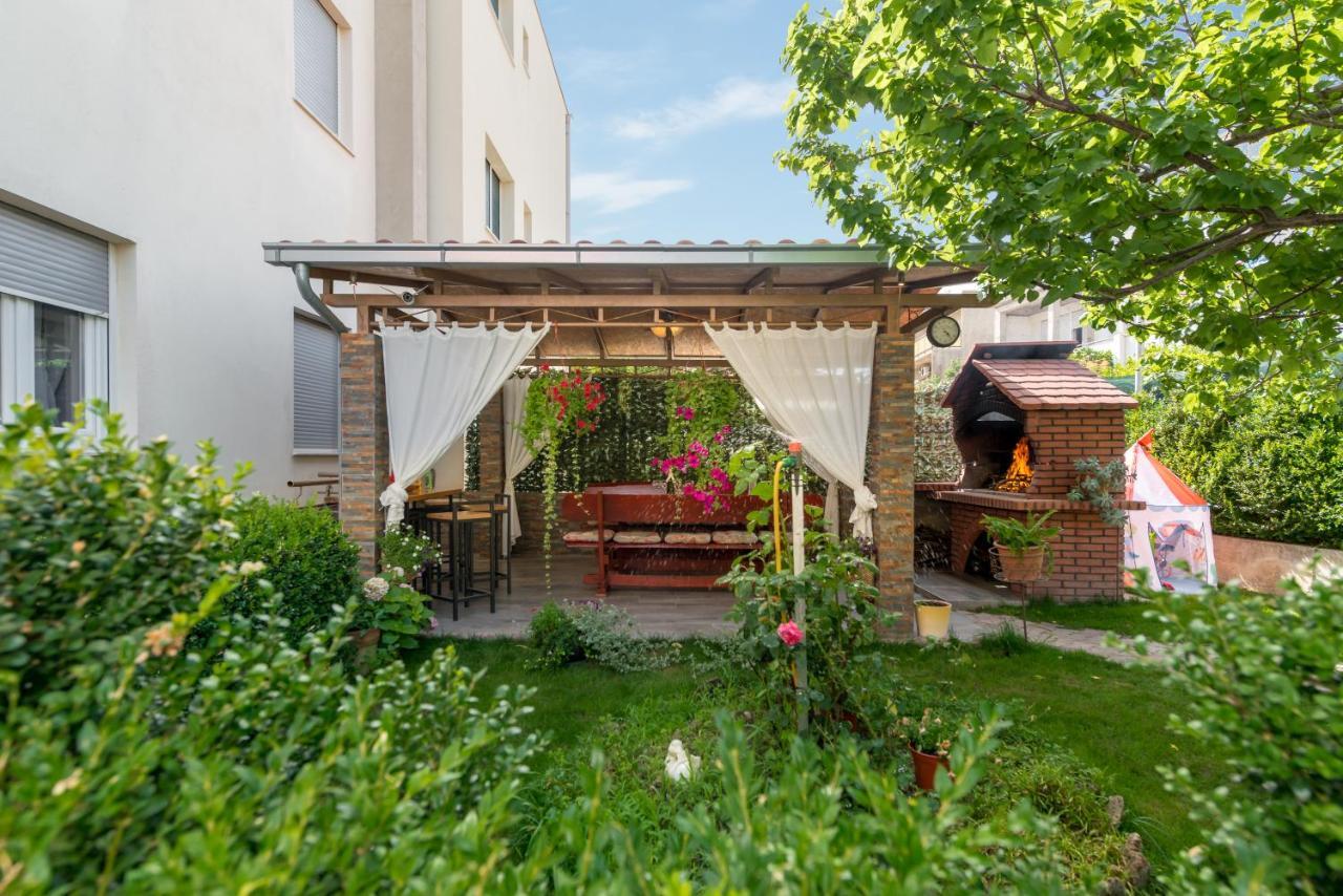 Summer Orchid - Spacious Duplex By The Beach & Ps5 Stobreč Eksteriør billede
